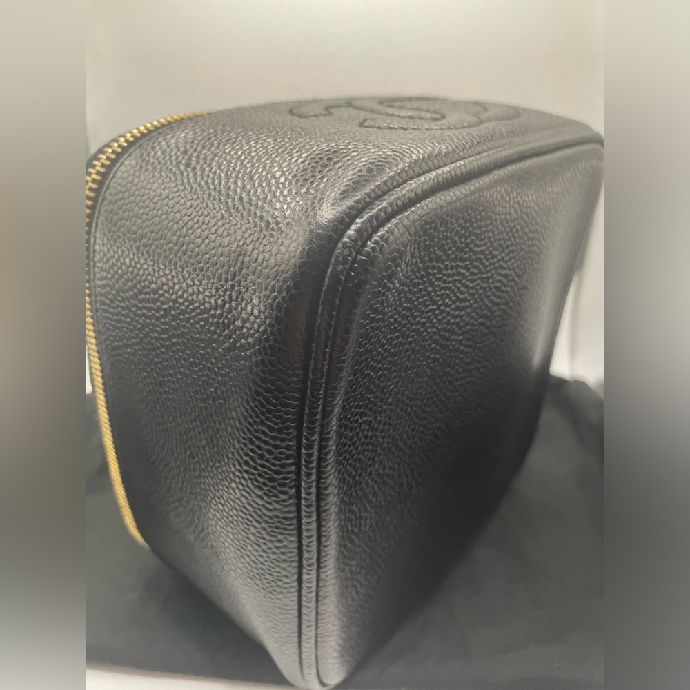 Chanel | Timeless Small Vanity | Caviar Leather | Lambskin Interior | Vintage - Picture 15 of 16